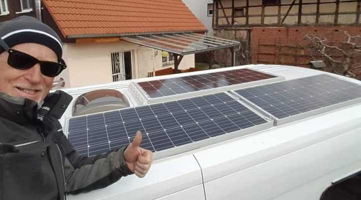 Kastenwagen Ausbau Solarmodule installieren